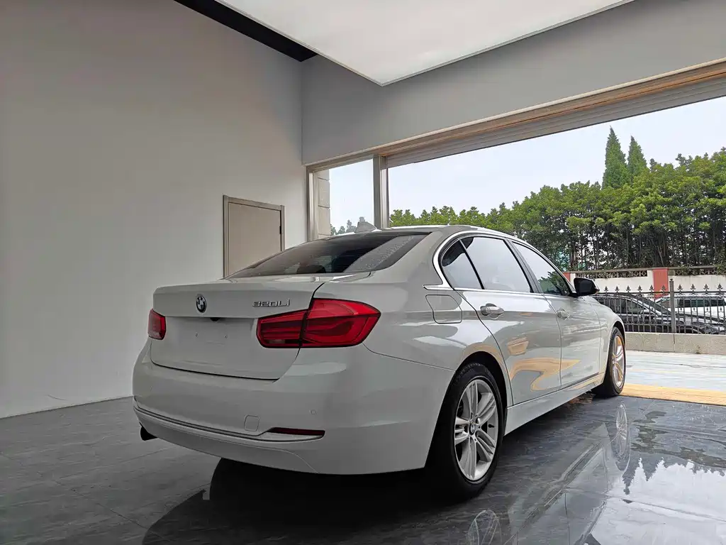 BMW 3 Series 2016 — фото 6