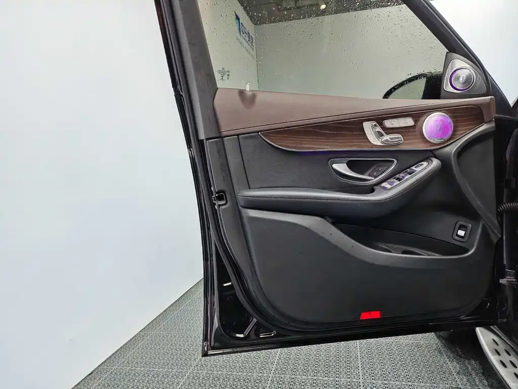 Mercedes-Benz GLC 2021 — фото 13