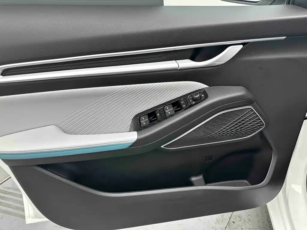 Geely Emgrand 2023 — фото 10