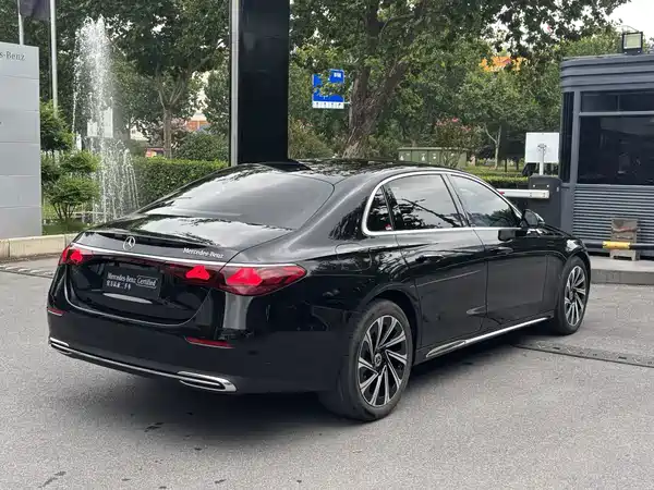 Mercedes-Benz E-Class 2024
