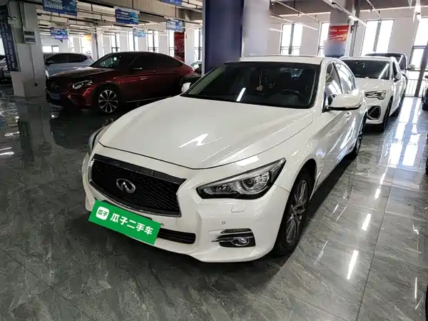 Infiniti Q50L 2015