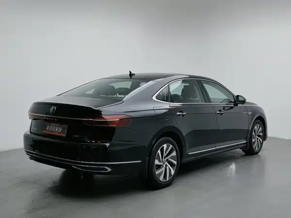 Volkswagen Passat Plug-In Hybrid 2023