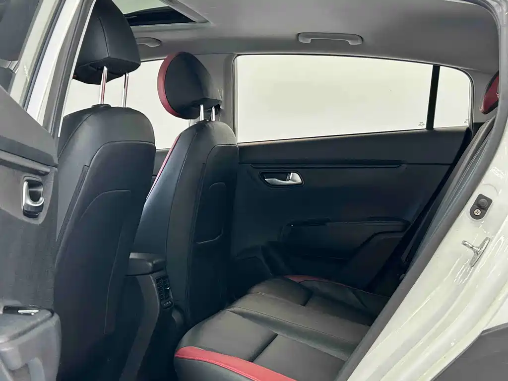 Kia KX Cross 2019 — фото 5