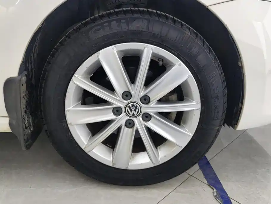 Volkswagen Polo 2015