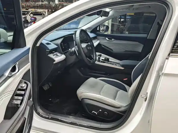 Geely Xingrui 2021