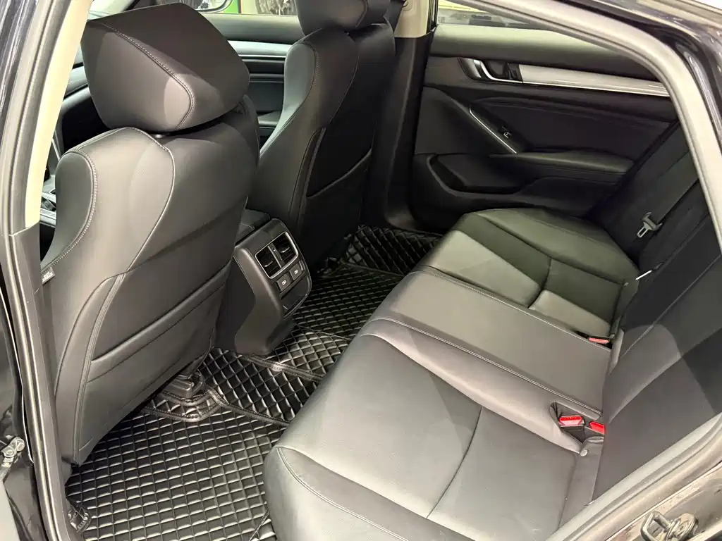 Honda Accord 2023 — фото 11