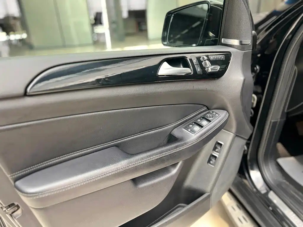Mercedes-Benz GLS 2017 — фото 5