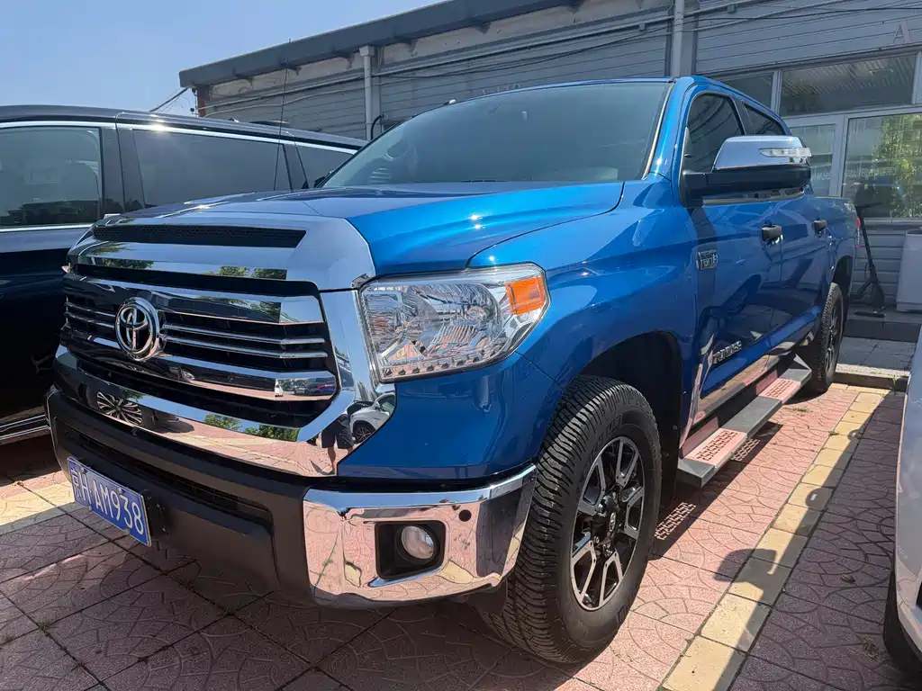 Toyota Tundra 2018 — фото 1