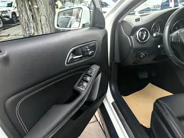 Mercedes-Benz GLA 2017