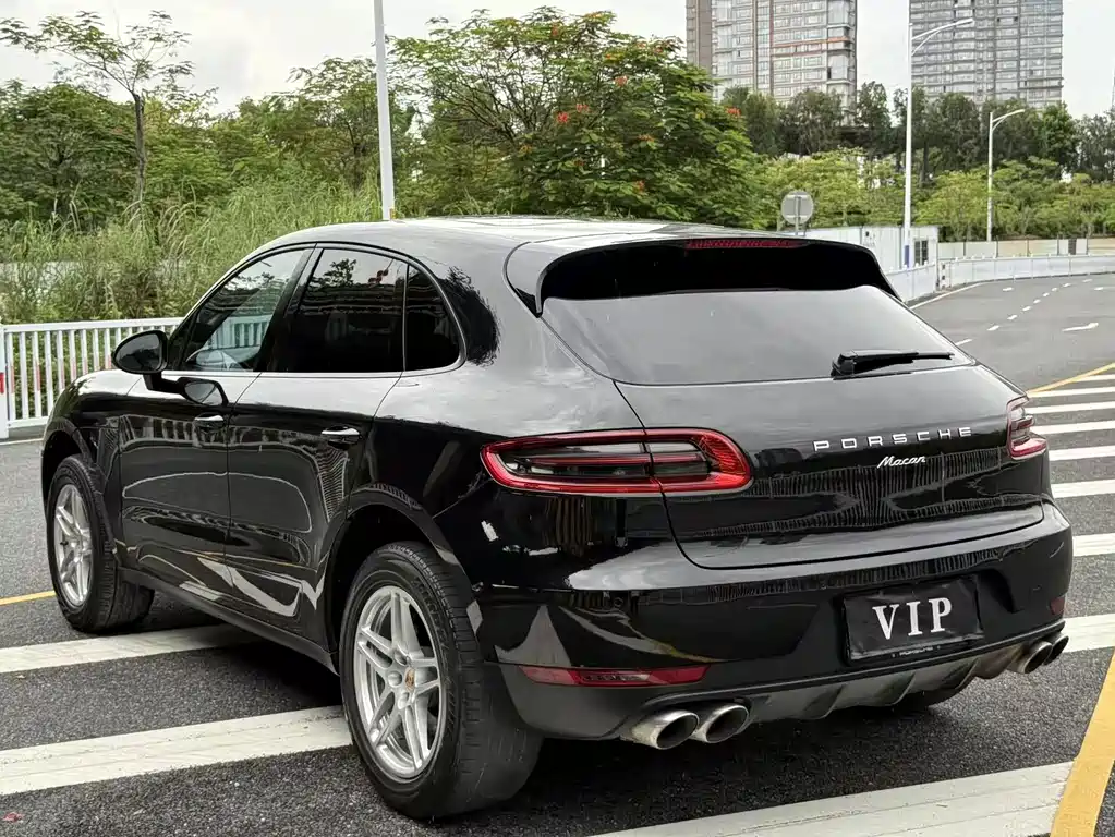 Porsche Macan 2017 — фото 10