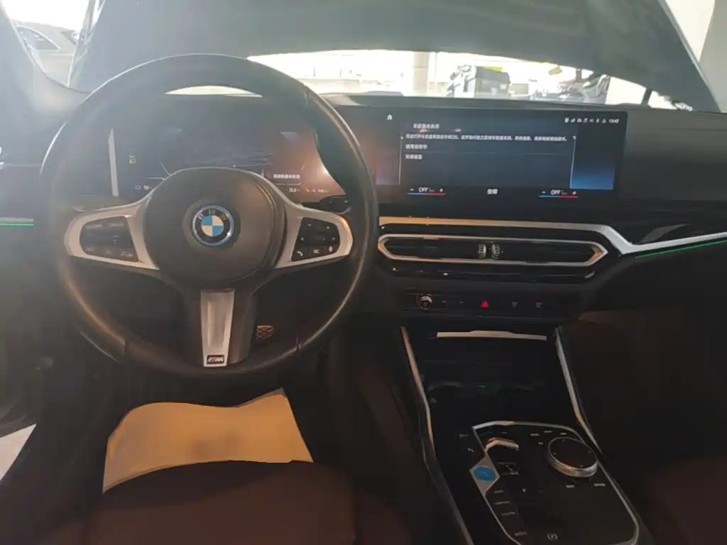 BMW i3 2023 — фото 10
