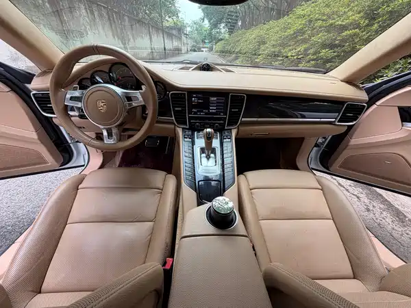 Porsche Panamera 2013