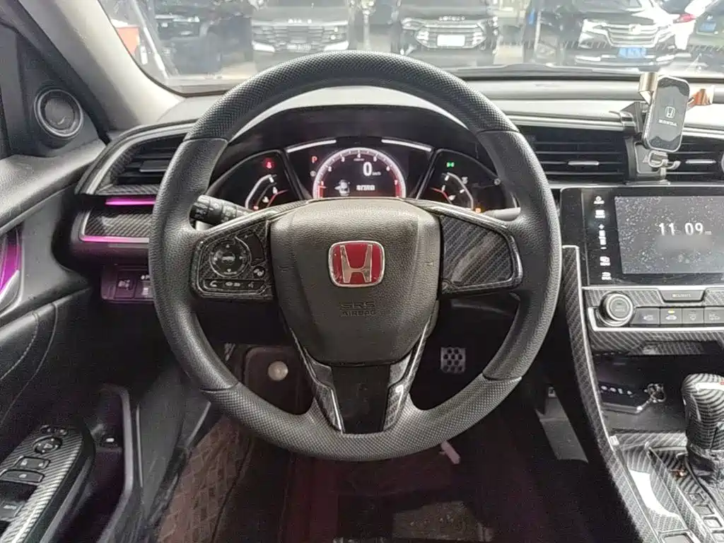 Honda Civic 2020 — фото 11