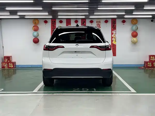NIO ES8 2018