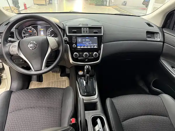 Nissan Tiida 2017