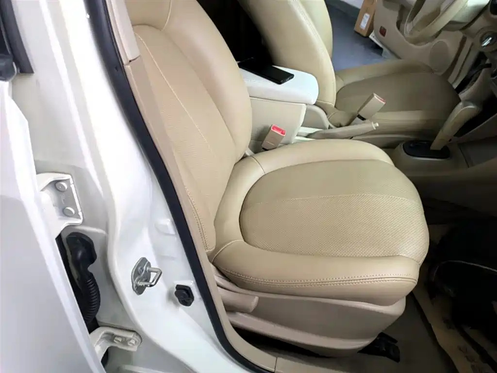 Nissan Sylphy 2017 — фото 25