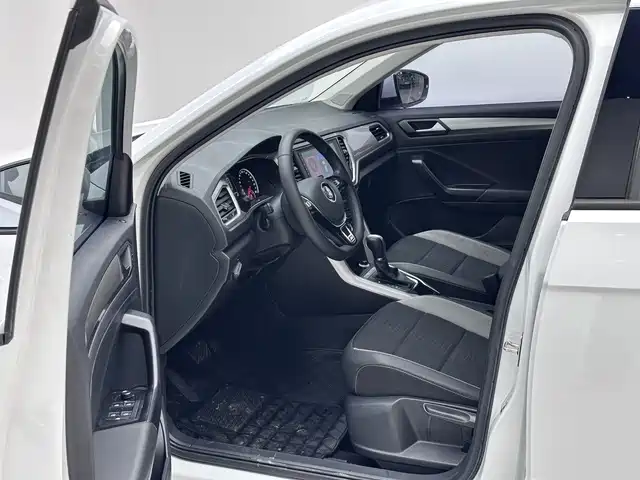 Volkswagen T-Roc 2021 — фото 10
