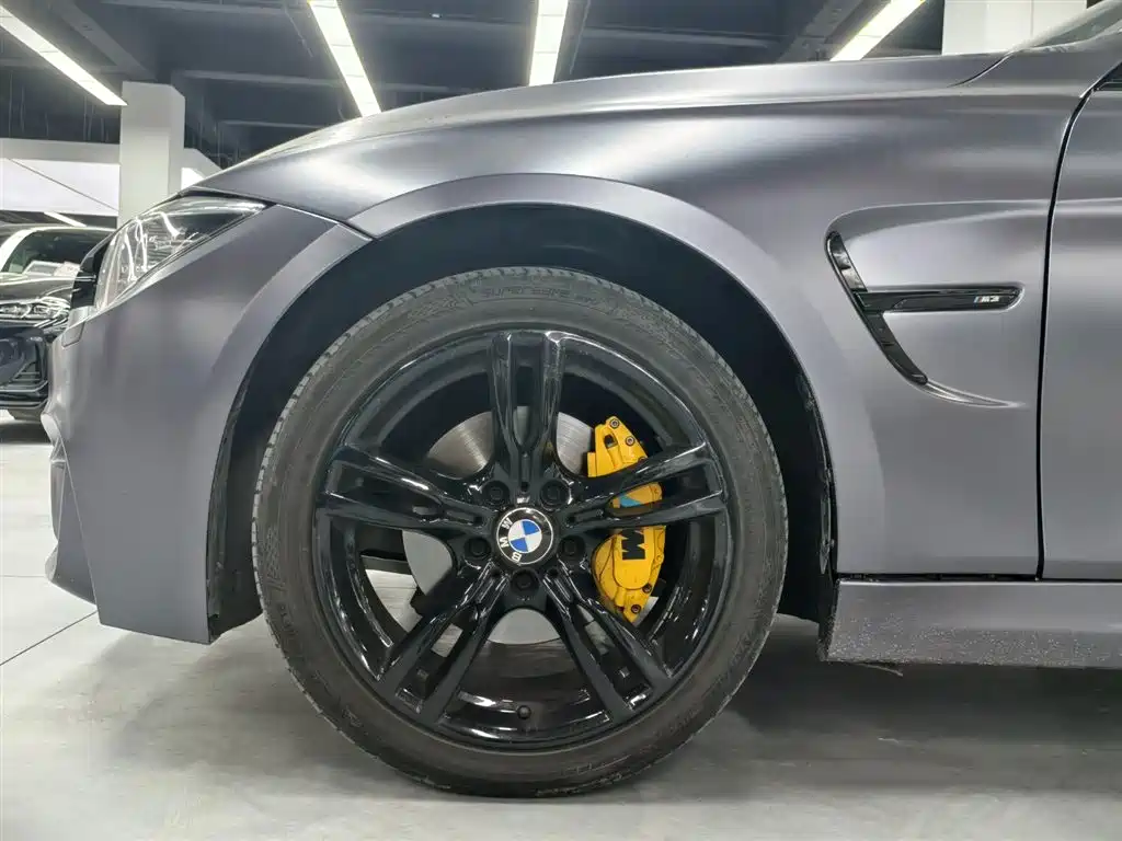 BMW 3 Series 2019 — фото 19