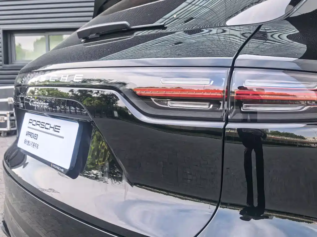 Porsche Cayenne 2019 — фото 10