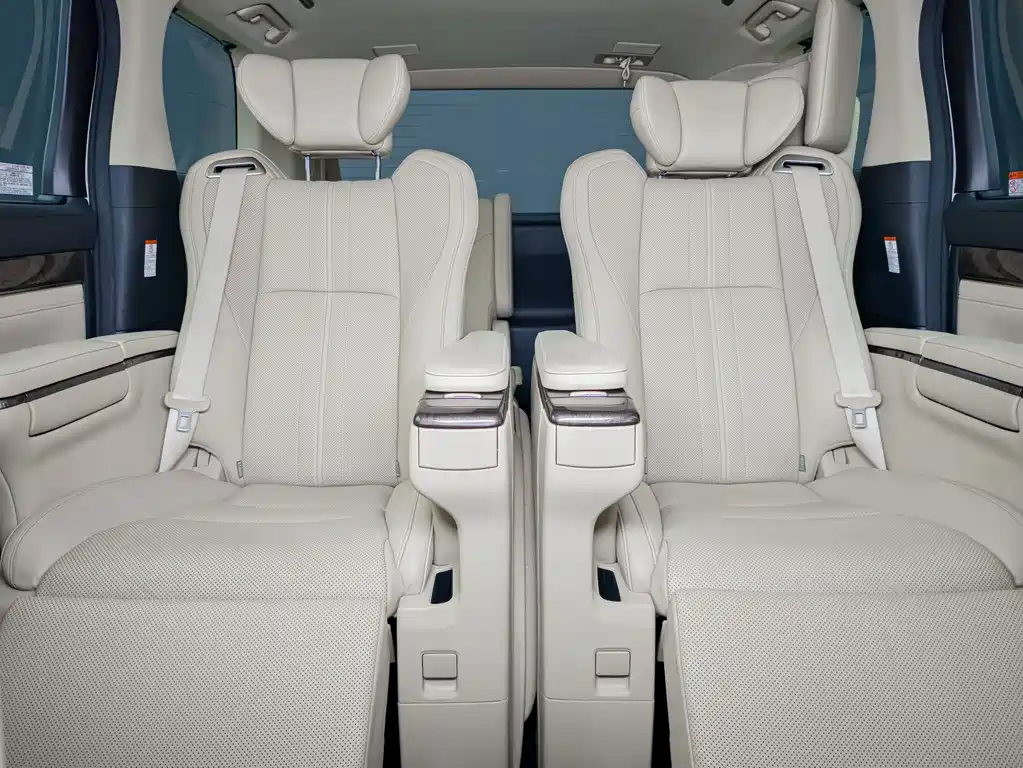 Toyota Alphard 2018 — фото 13
