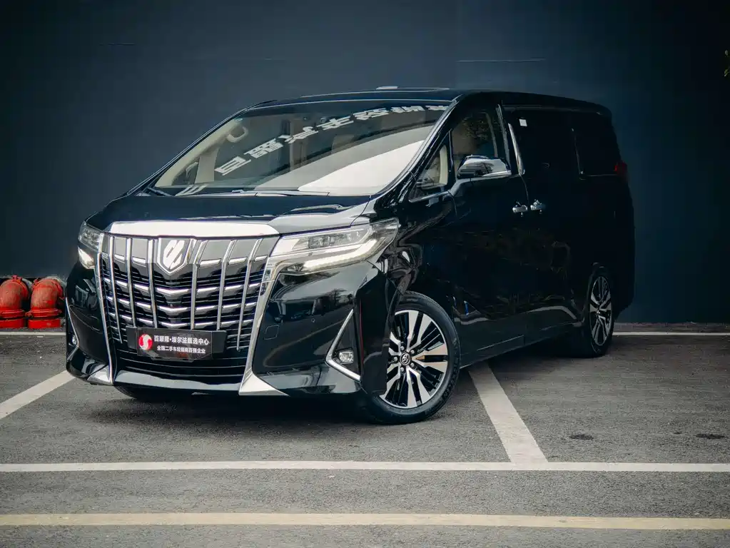 Toyota Alphard 2018 — фото 1