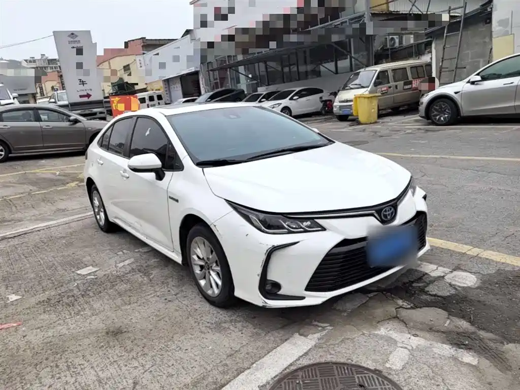 Toyota Corolla 2022 — фото 4