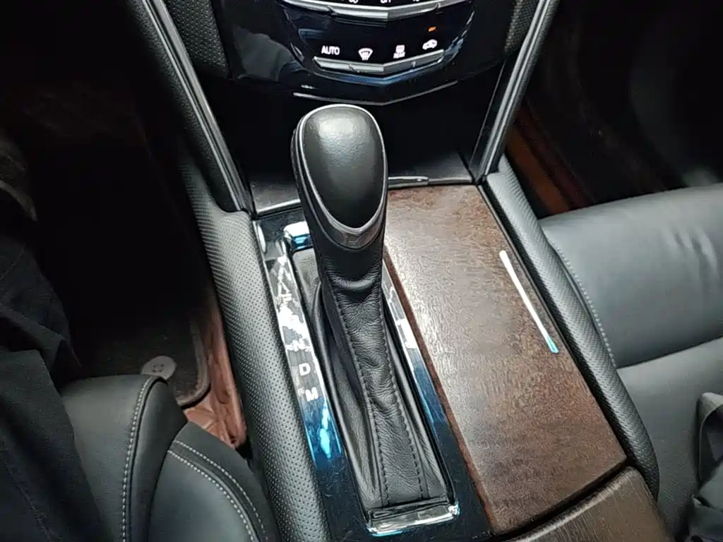 Cadillac XTS 2019 — фото 14