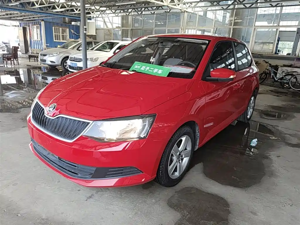 Skoda Fabia 2016 — фото 1