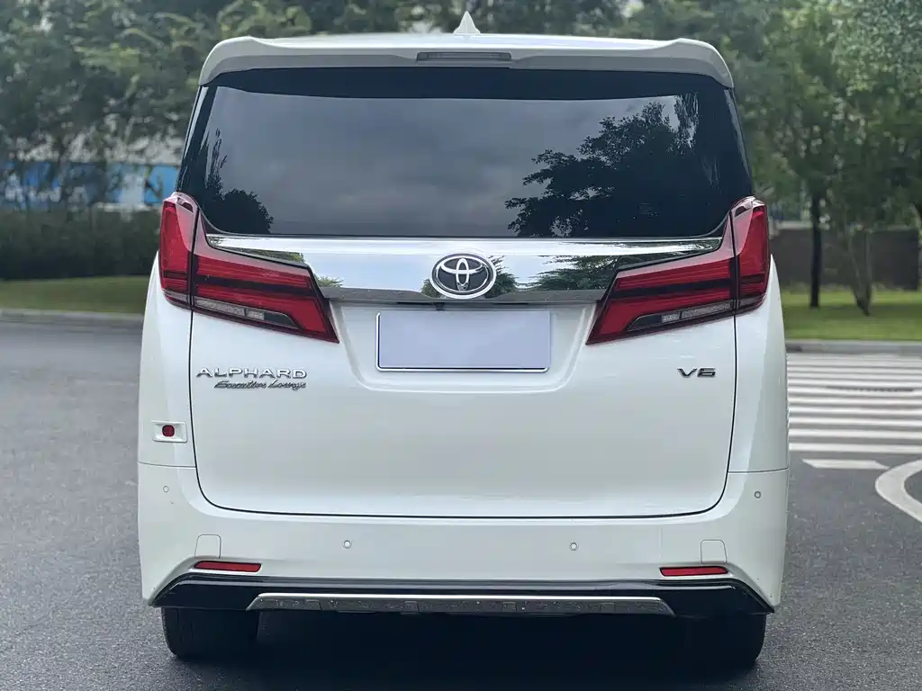 Toyota Alphard 2018 — фото 16