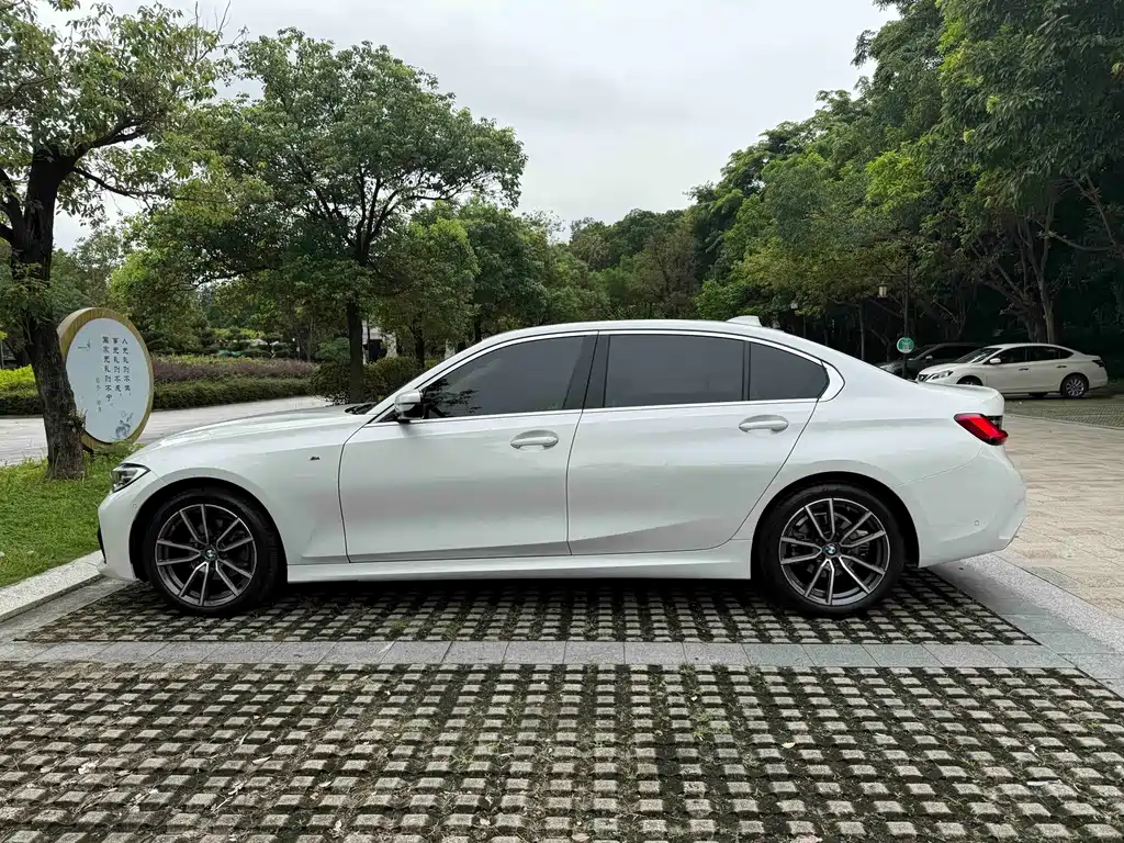 BMW 3 Series 2021 — фото 10