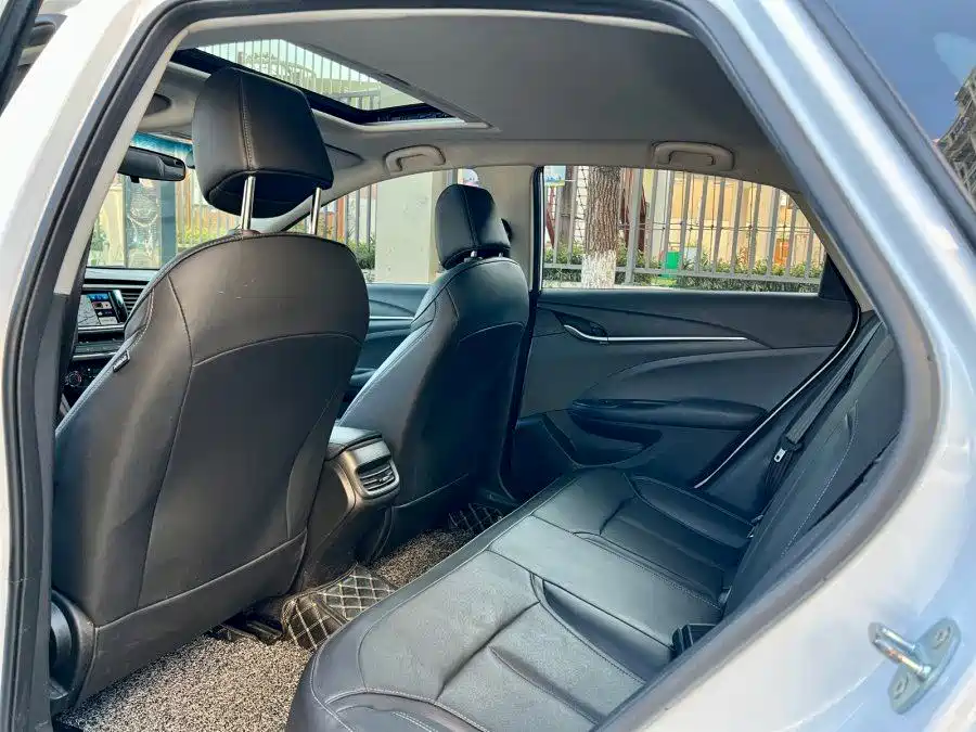 Buick Excelle 2015 — фото 10
