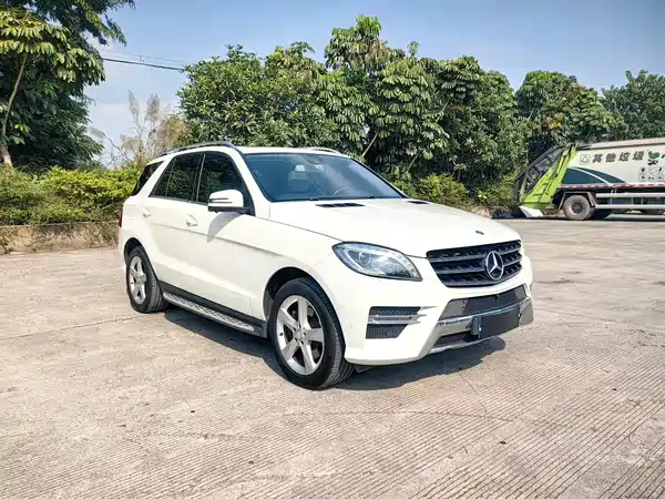 Mercedes-Benz M-Class 2012