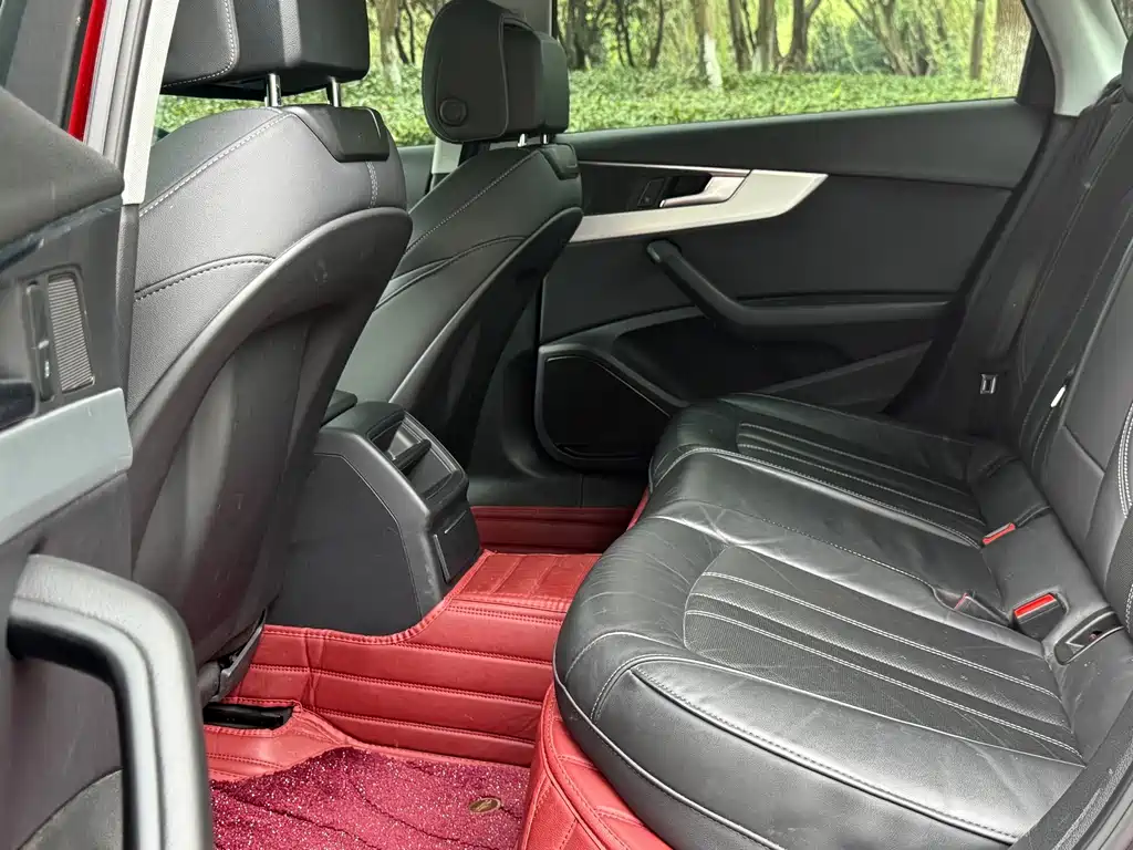 Audi A4L 2020