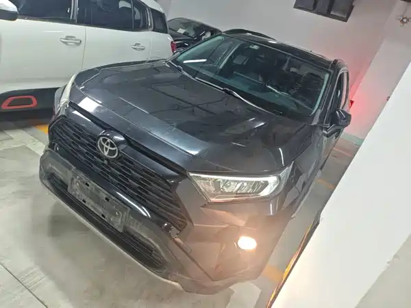 Toyota RAV4 2021