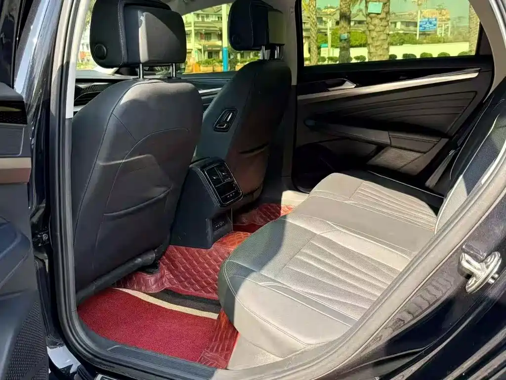 Volkswagen Passat 2024