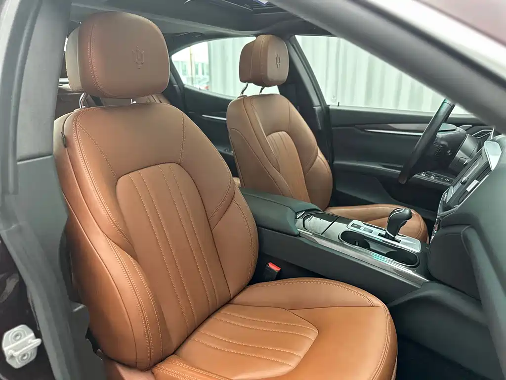 Maserati Ghibli 2015 — фото 47