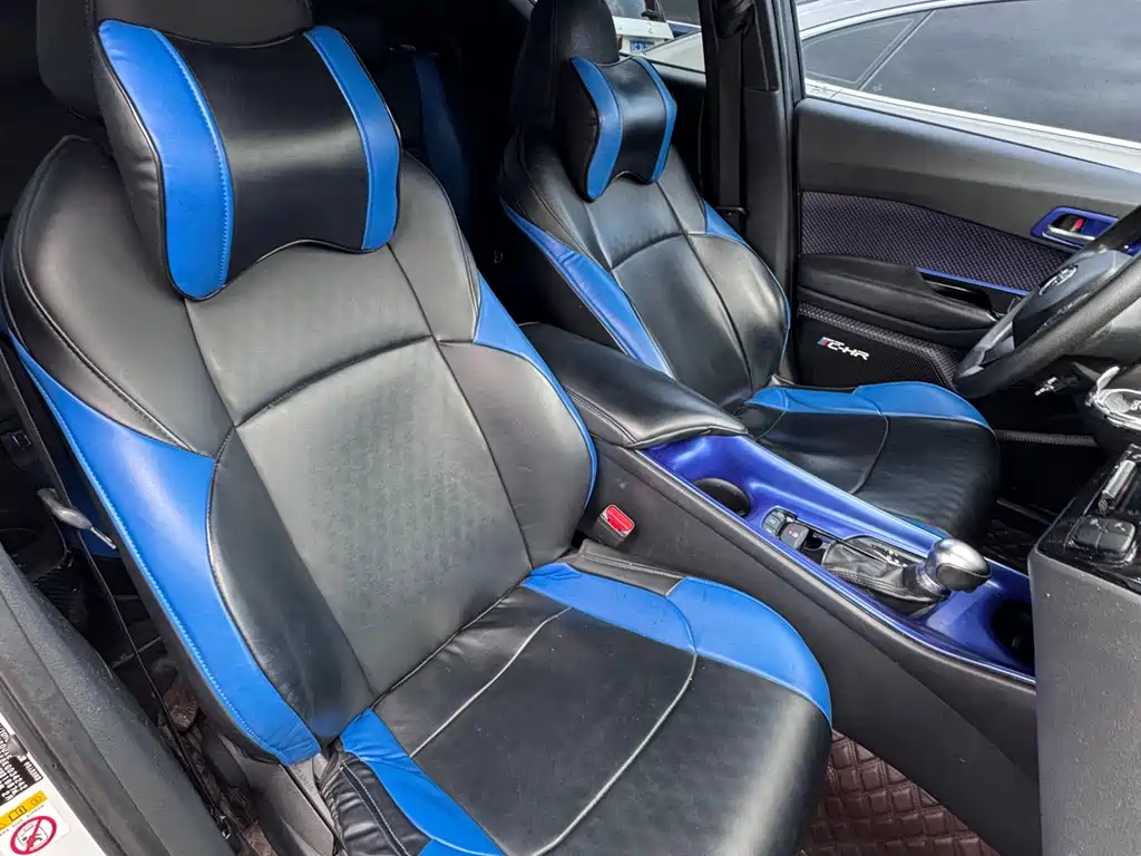 Toyota C-HR 2019 — фото 15