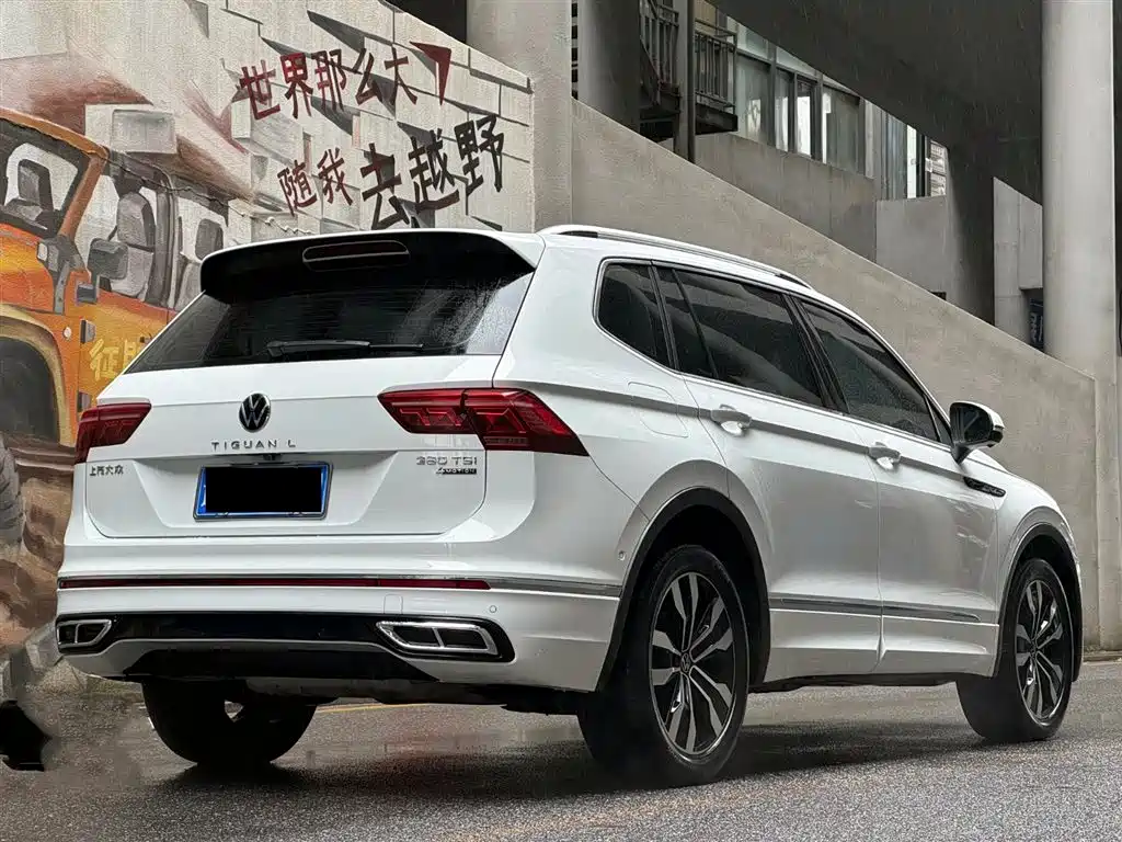 Volkswagen Tiguan L 2023 — фото 5