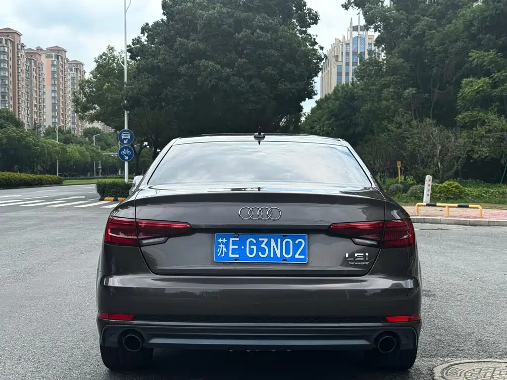 Audi A4L 2017