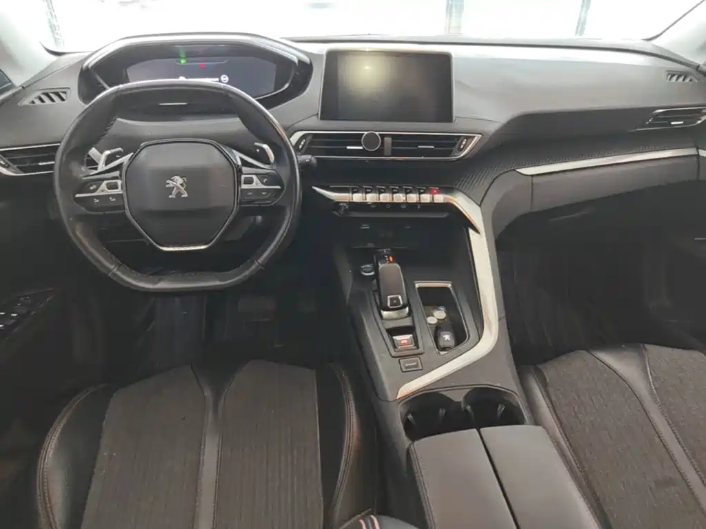 Peugeot 5008 2018 — фото 10