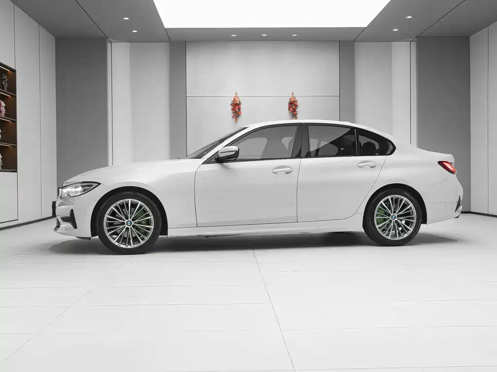 BMW 3 Series 2020 — фото 16