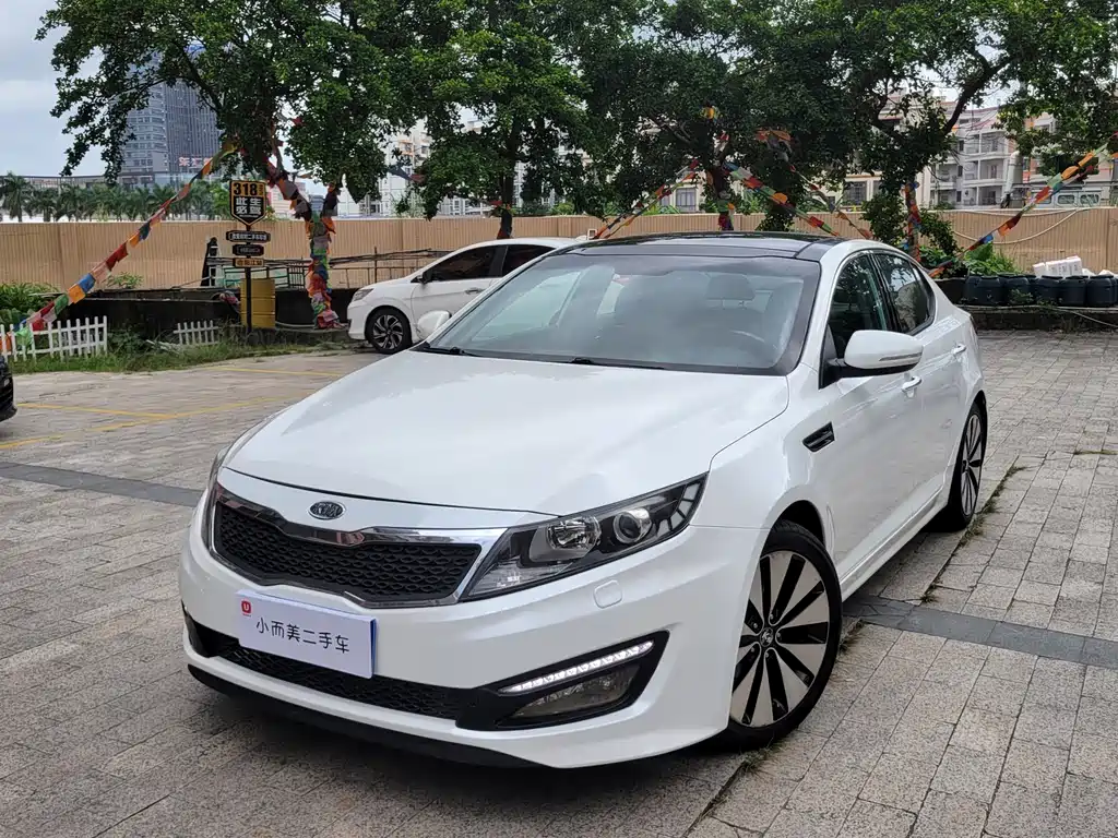 Kia K5 2011