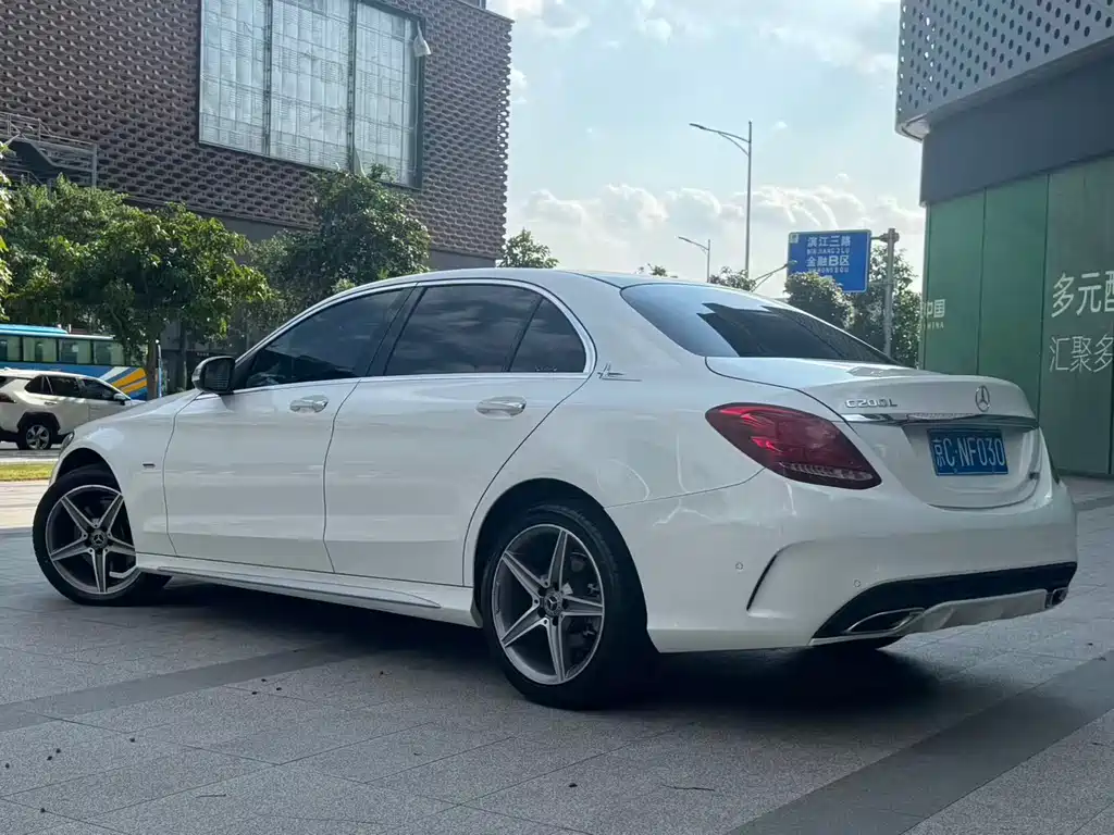 Mercedes-Benz C-Class 2018