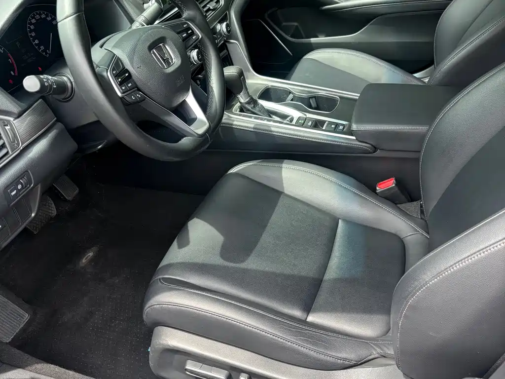 Honda Accord 2021 — фото 17