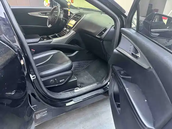 Lincoln Nautilus 2019