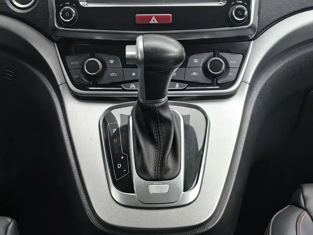 Haval H6 2015 — фото 13