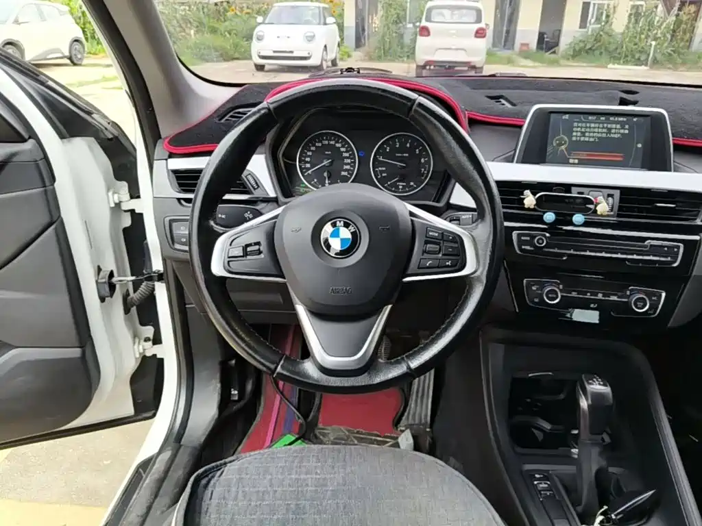 BMW X1 2016 — фото 11