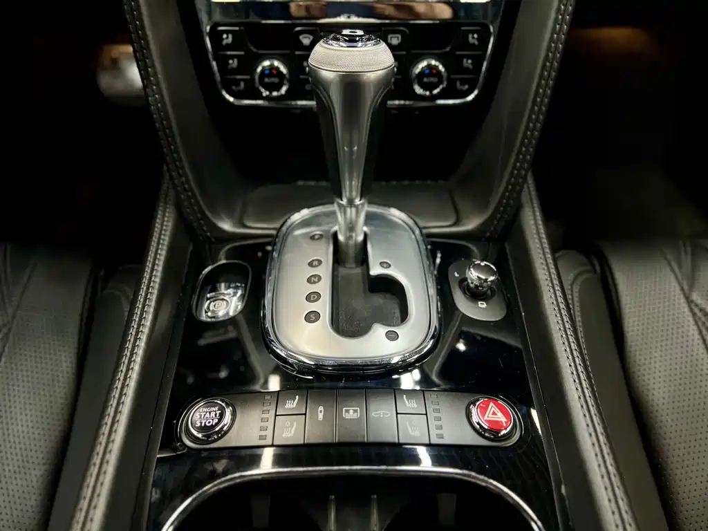 Bentley Flying Spur 2014 — фото 19