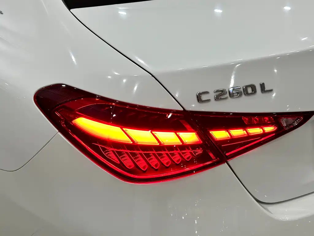 Mercedes-Benz C-Class 2023 — фото 29