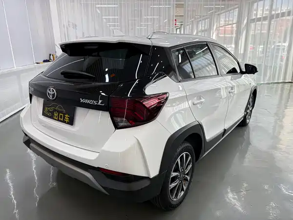 Toyota Yaris L 2022